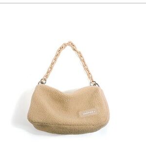 Vaoper Fluffy Chain Shoulder Bag in Cream Teddy Fleece Sherpa